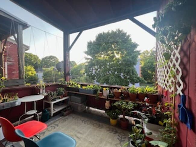 Photo - Renovated 3BR (or 2BR + Office) in East Rock w/ In-Unit Laundry – Near Yale SOM Unidad 2L