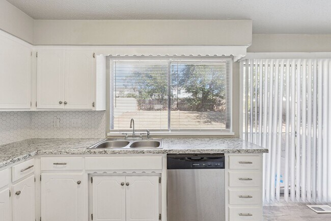 Photo - spacious newly remodeled 4 bed, 2.5 bath h...