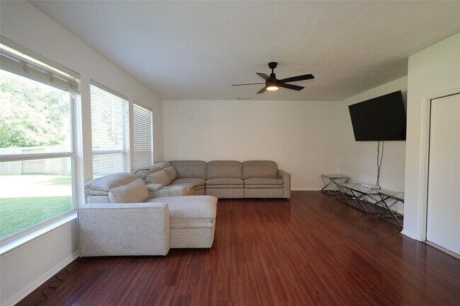 Photo - 19202 Dickson Park Dr