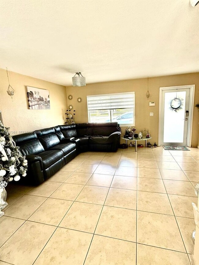 Photo - 6202 SW 107th Ave