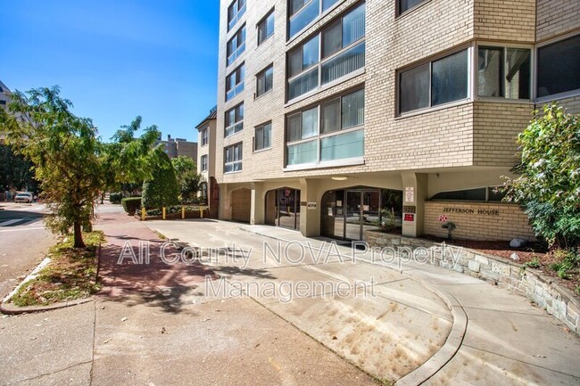 Photo - 922 24th St NW Unit 301