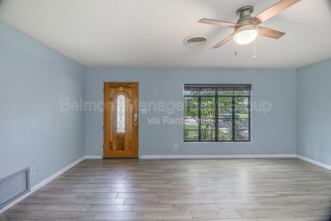 Photo - 1868 Lake Spier Dr