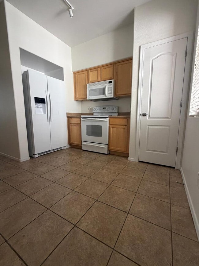 Photo - 6334 S Blake St
