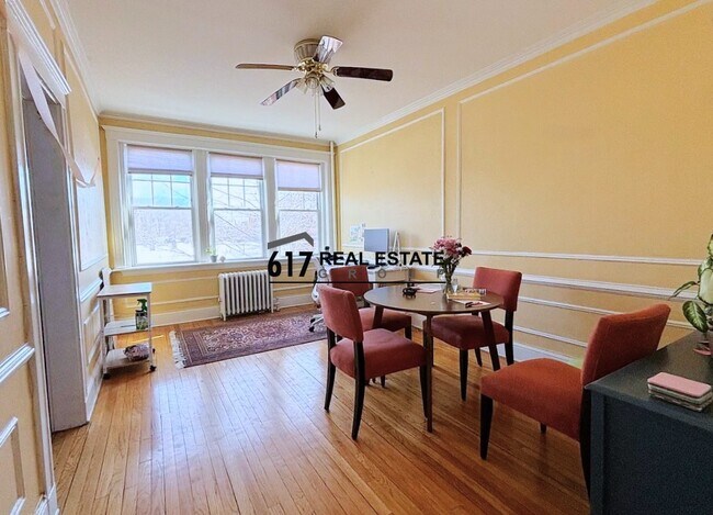 Photo - 399 Washington St Unit 4