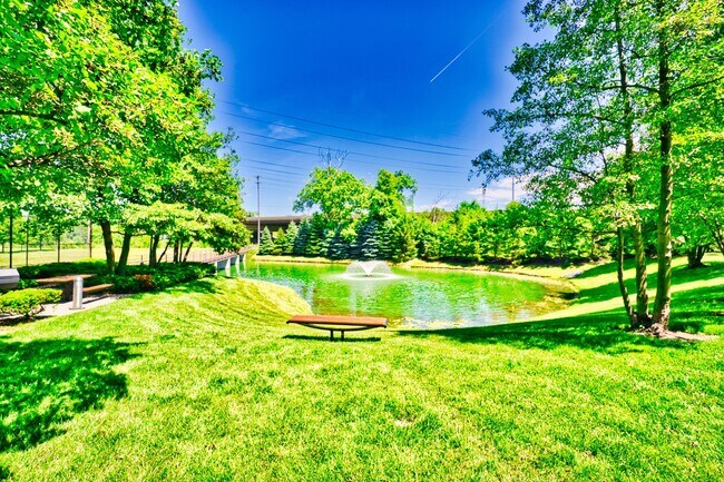 Photo - 9655 Woods Dr Unit 407