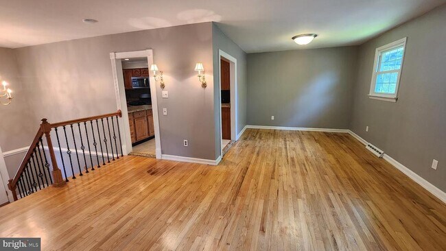 Photo - 318 Oakwood Ave