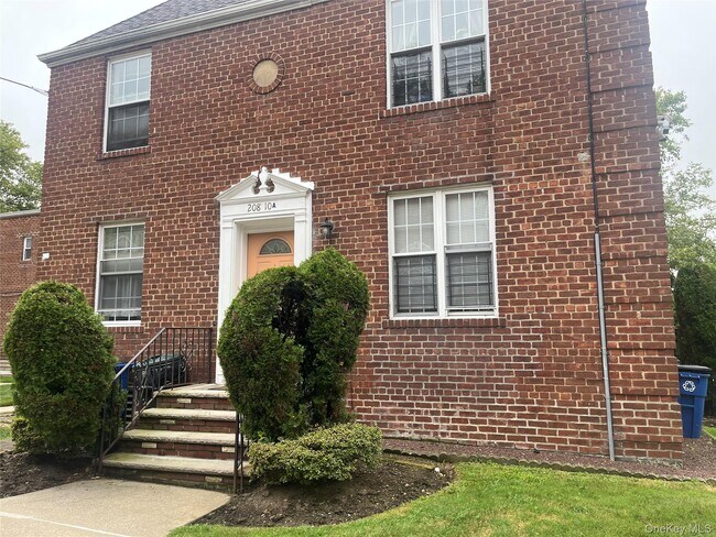 Building Photo - 208-10-208-139 39th Ave