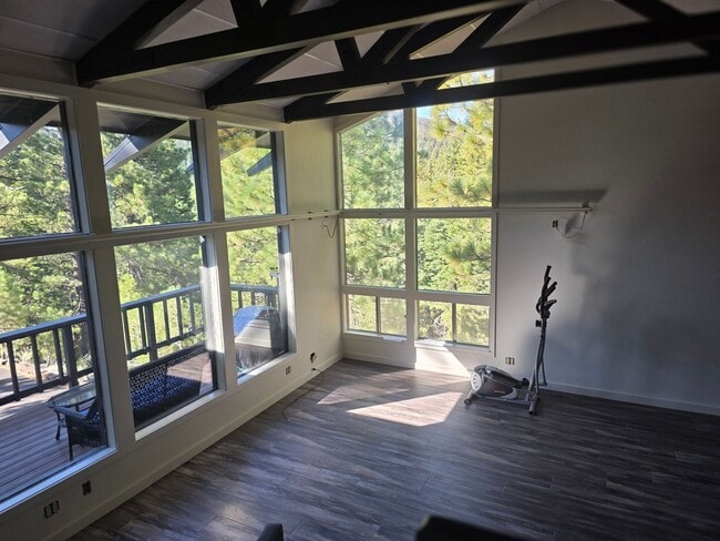 Photo - 686 Virginia Dr