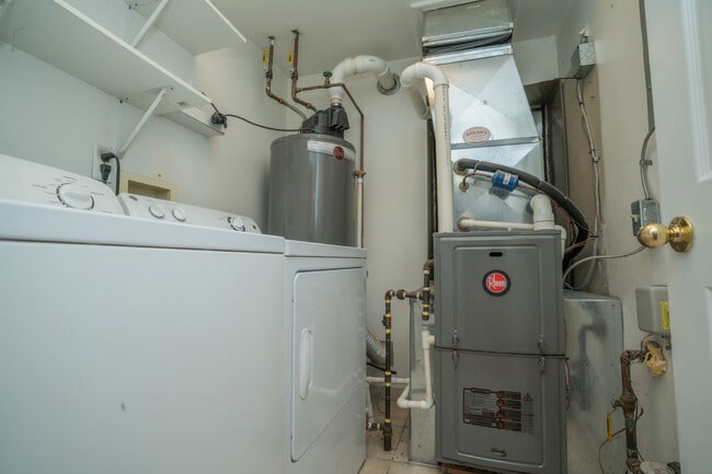 Photo - 23060 Berdeno Ave