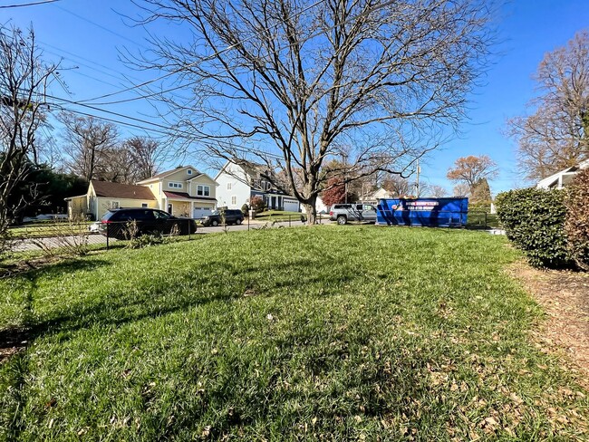 Photo - Cheerful 3 Bedroom 2 Bathroom With Office ...