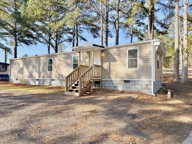 Building Photo - Home at Last!