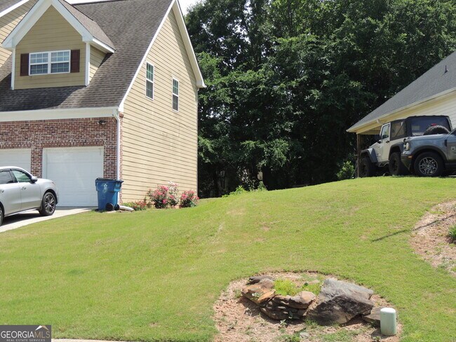 Photo - 450 MacLand Dr