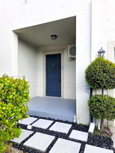 Building Photo - 14213 SW 274th St Rental
