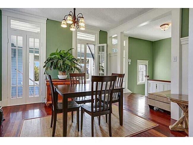Building Photo - 2120 Cambronne St Unit 2120 Cambronne Street Rental