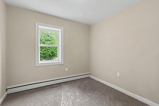 Photo - 80 2nd St