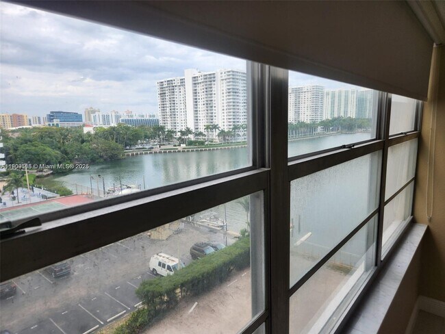 Photo - 18071 Biscayne Blvd Unit 602