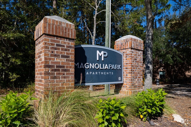 Photo - Magnolia Park