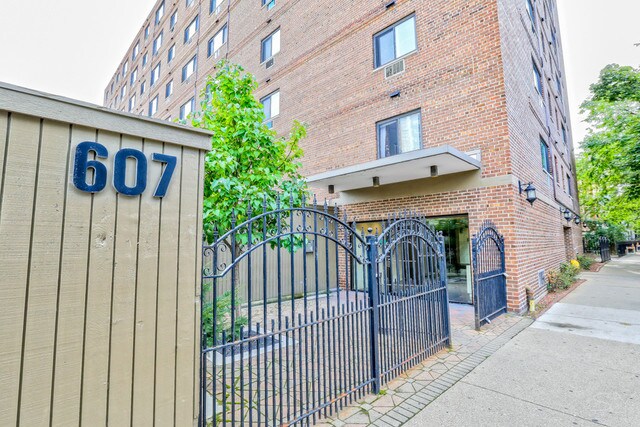 Photo - 607 W Wrightwood Ave Condo Unit 607