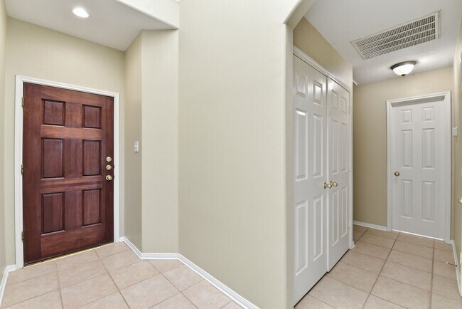 Photo - 18 Steep Trail Pl