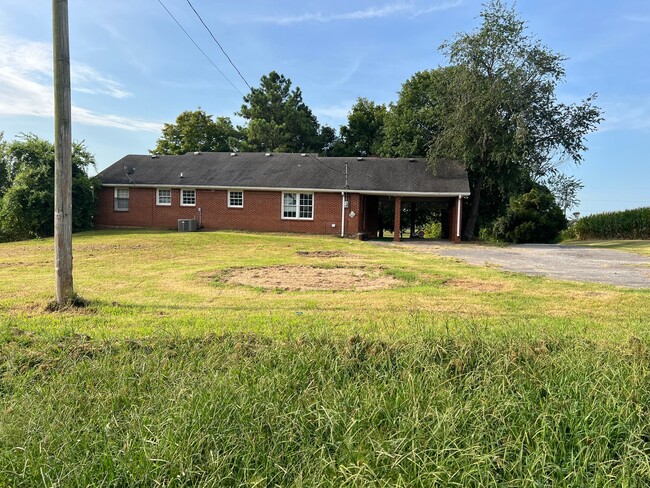 Photo - 8028 Hwy 49 E