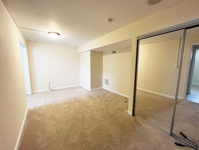 Photo - 75 Marblehead Rd