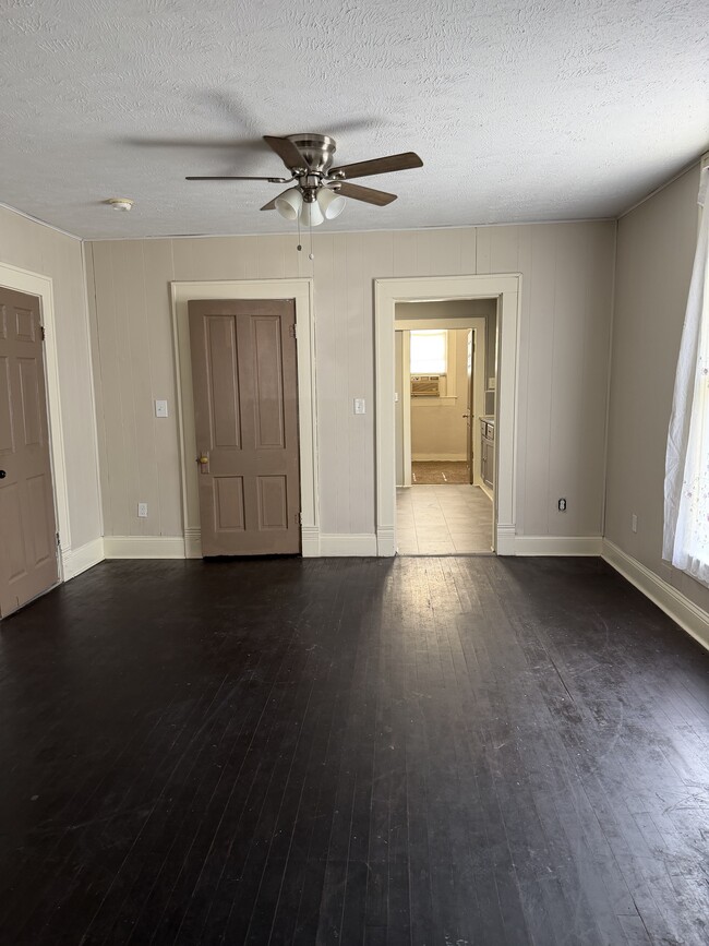 Photo - 1307 Giddings St