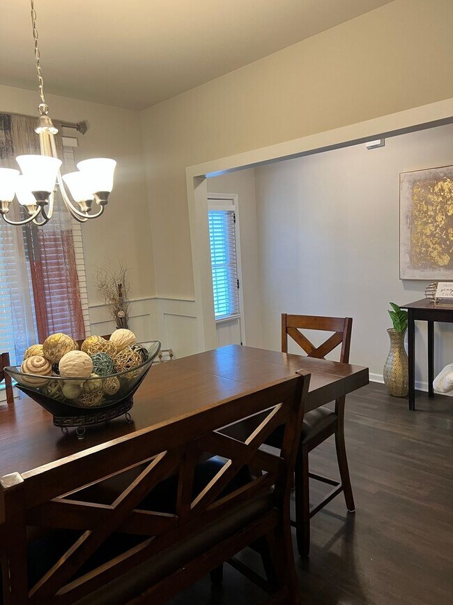 Photo - 270 Wellbrook Dr