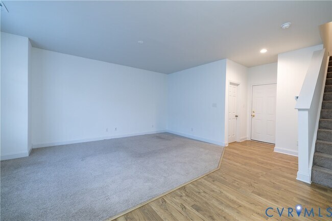 Photo - 6932 Leire Ln