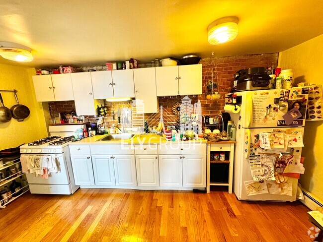 Building Photo - 16 Flint St Rental