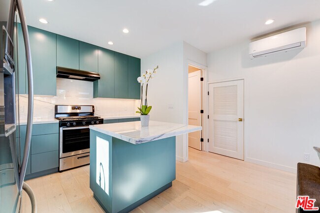 Photo - 12153 Palms Blvd