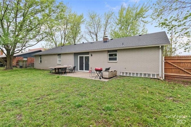 Photo - 405 SW 10th St