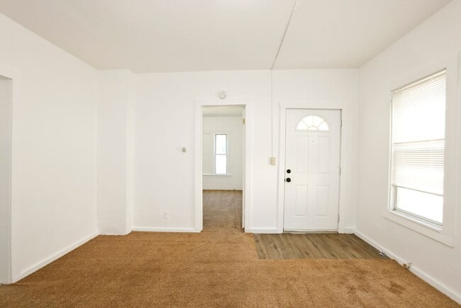 Photo - 257 Alphonse St Unidad Front