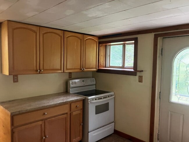 Building Photo - 337 Taylor Brook Rd