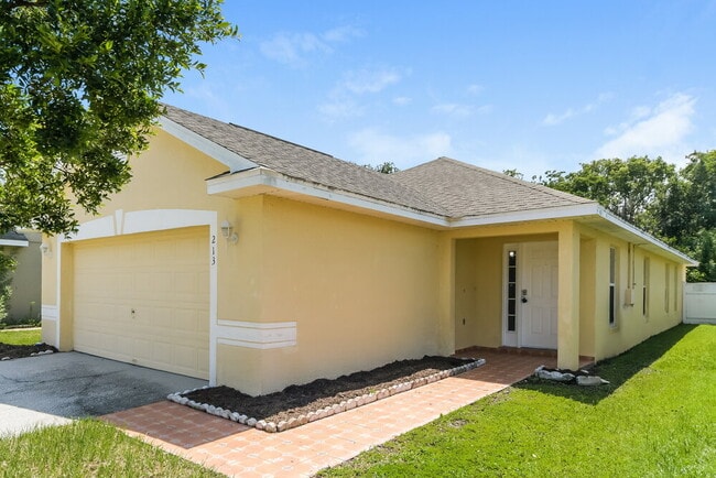 Photo - 213 Owenshire Cir