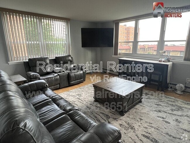 Building Photo - 1707 N Prospect Ave Unit 5e Rental