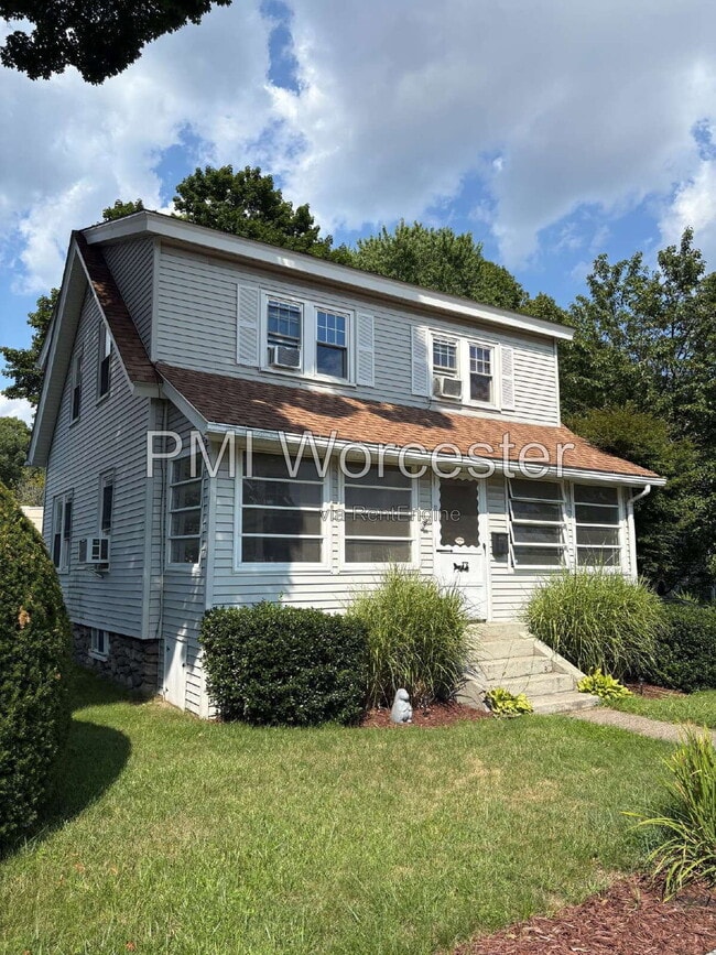 Photo - 465 Chandler St