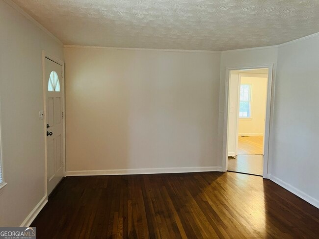 Photo - 5885 Feldwood Rd
