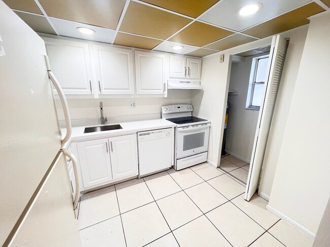 Photo - 7801 S Colony Cir