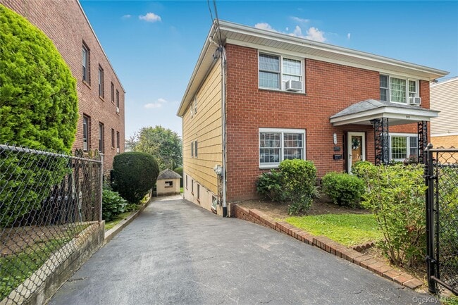 Photo - 99 Clarendon Ave