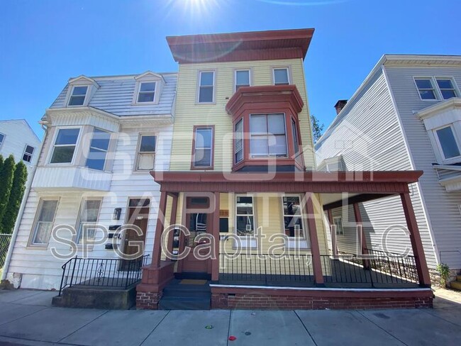 Building Photo - 618 Salem Ave Rental