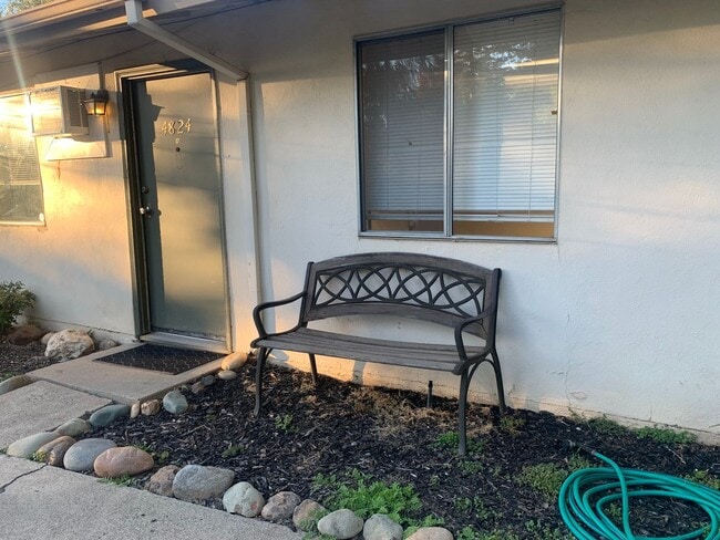 Building Photo - 2868003/60 Unit 2868003001^^