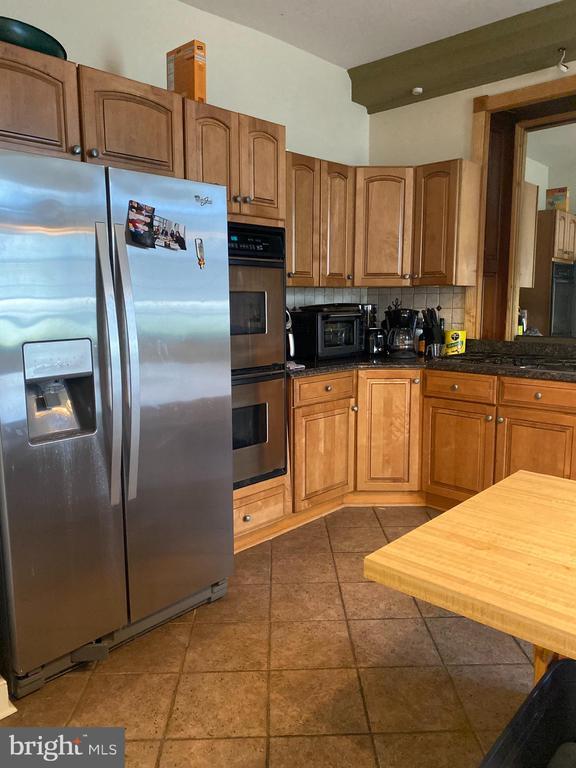 Photo - 450 Seville St