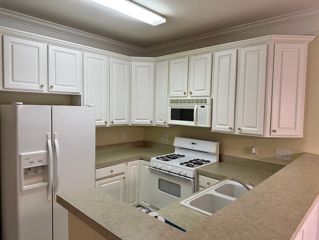 Photo - Room in Townhome on Windermere Dr