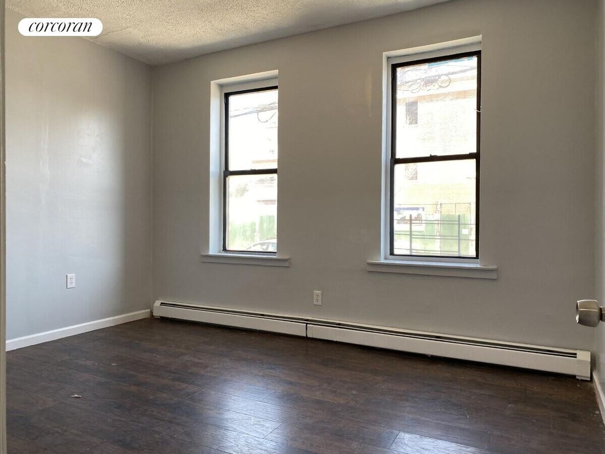 Photo - 580 Georgia Ave Apartamento