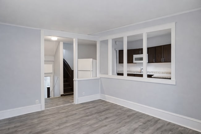 Photo - 1212 Como Ave SE