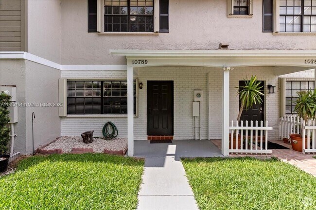Building Photo - 10789 NW 11th St Rental