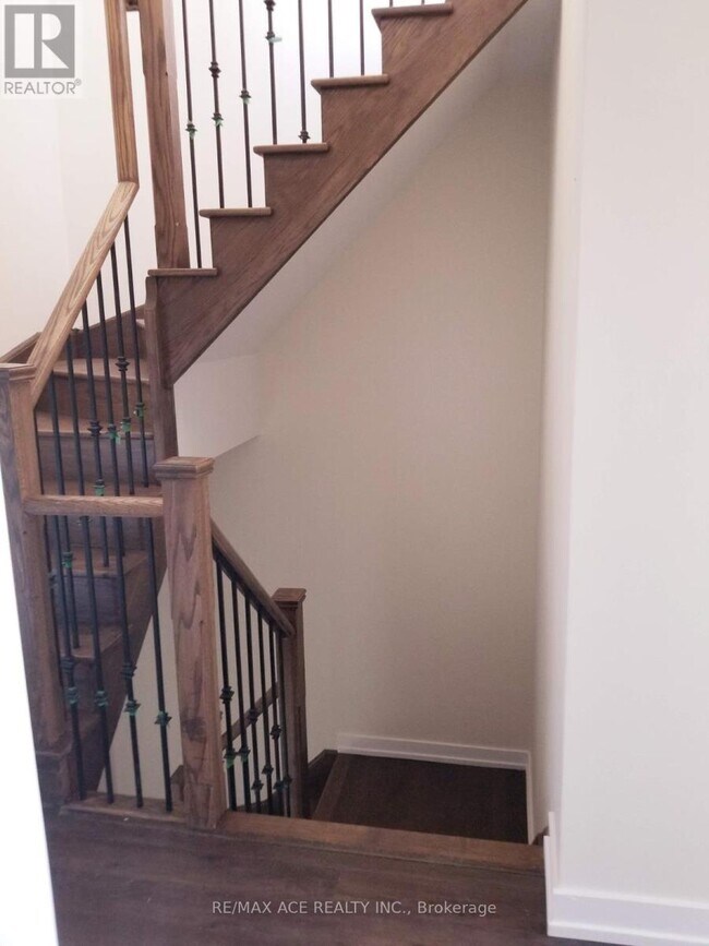 Photo - 50 Dunsheath Wy