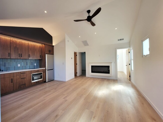 Building Photo - 1148 N Genesee Ave Rental