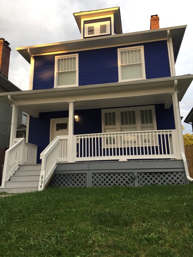 Photo - 804 Carpenter St