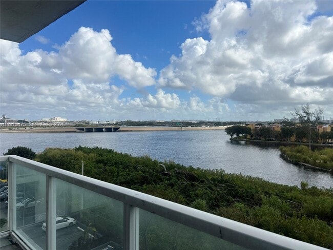 Building Photo - 5077 NW 7th St Unit 607